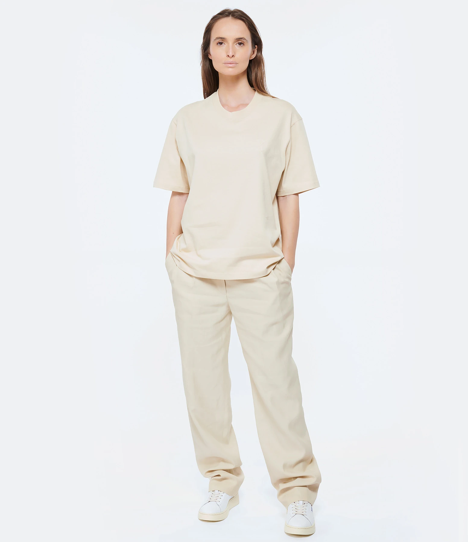 AMI Paris Tee-shirt Unisexe Ami De Cœur Coton Biologique Vanille 6 AMI Paris Tee-shirt Unisexe Ami De Cœur Coton Biologique Vanille – Image 4