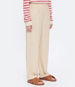 A.P.C. Pantalon Melissa Laine Écru 11 A.P.C. Pantalon Melissa Laine Écru -ANINE BING Boutique apcvi look20230104 118