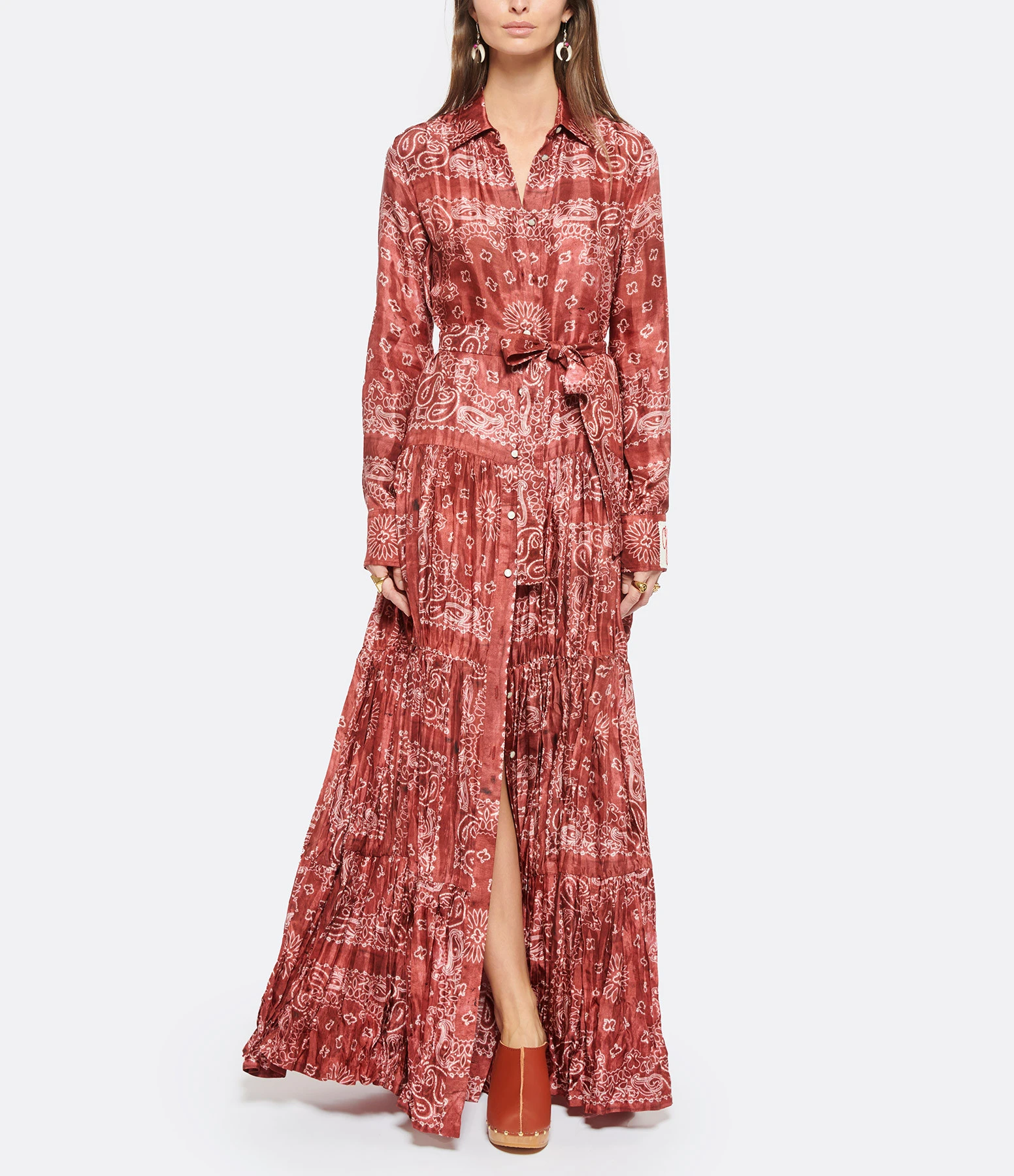 Golden Goose Robe Chemise Golden Bandana Rouge 5 Golden Goose Robe Chemise Golden Bandana Rouge – Image 3