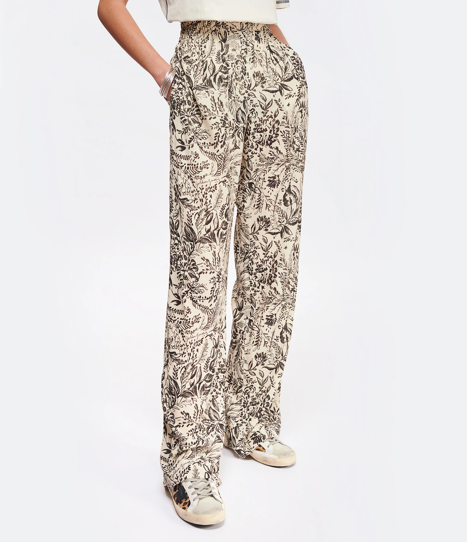 Golden Goose Pantalon Journey Imprimé Beige 6 Golden Goose Pantalon Journey Imprimé Beige – Image 4