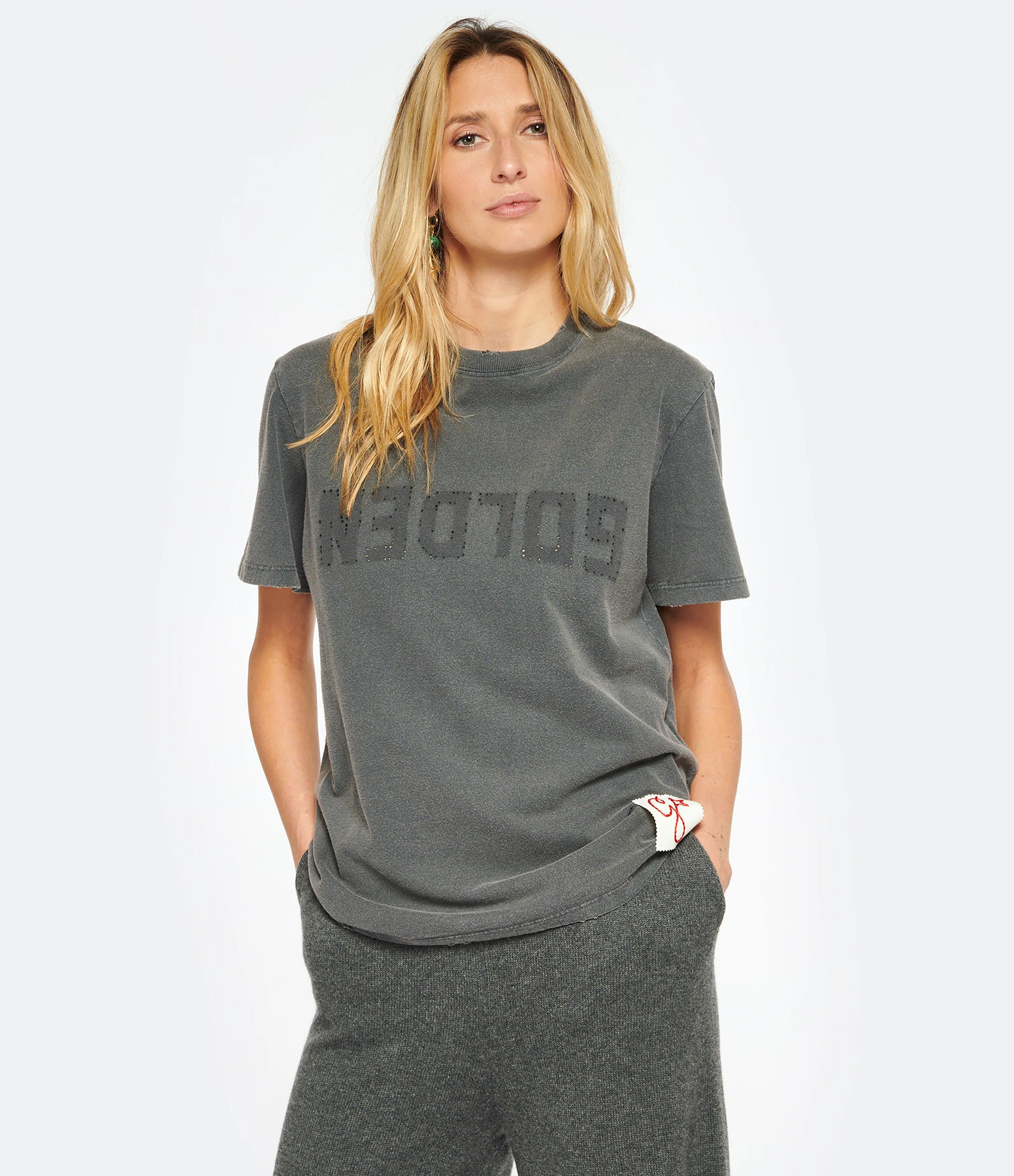 Golden Goose Tee-shirt Golden Logo Coton Anthracite 5 Golden Goose Tee-shirt Golden Logo Coton Anthracite – Image 3