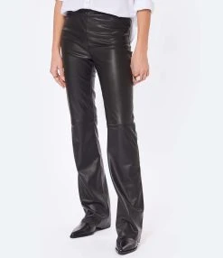 JEANNE VOULAND Pantalon Gill Simili Stretch Noir 13 JEANNE VOULAND Pantalon Gill Simili Stretch Noir -ANINE BING Boutique jvoul look20221011 414