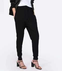 JEANNE VOULAND Jogging Giaco Coton Pima Noir -ANINE BING Boutique jvoul look20230215 427