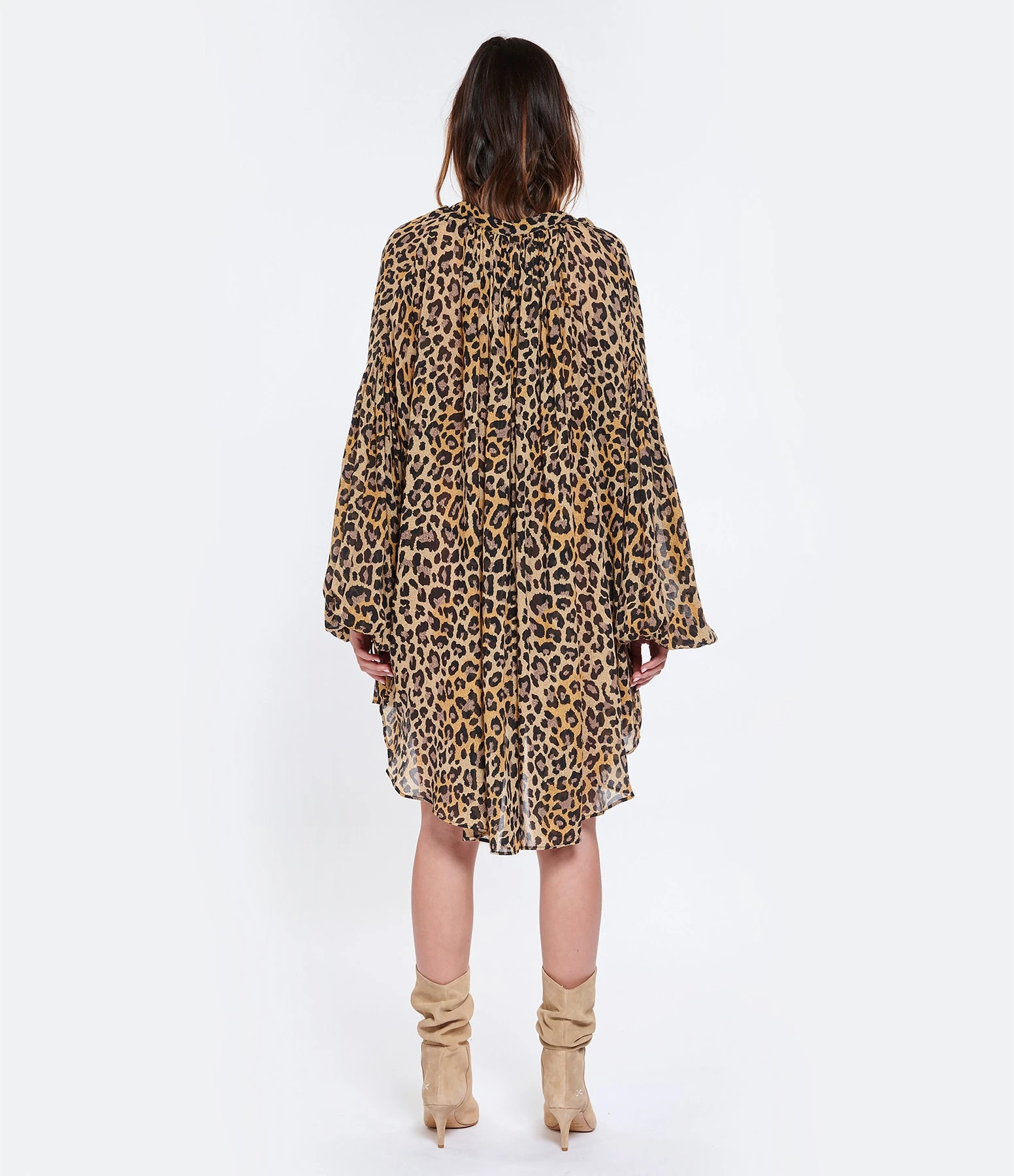 Laurence Bras Robe Courte Lamu Léopard 6 Laurence Bras Robe Courte Lamu Léopard – Image 4