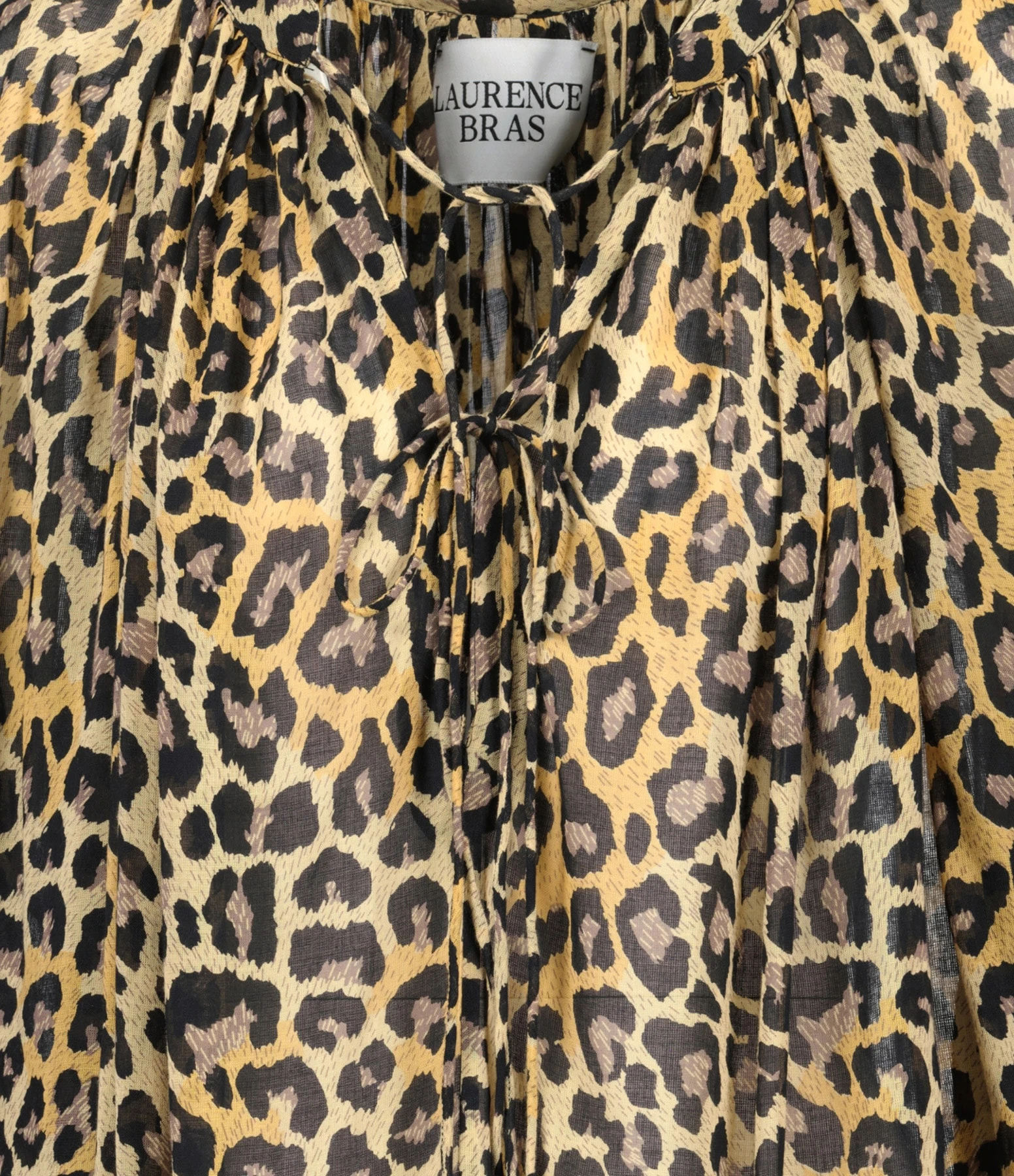 Laurence Bras Robe Courte Lamu Léopard 4 Laurence Bras Robe Courte Lamu Léopard – Image 2