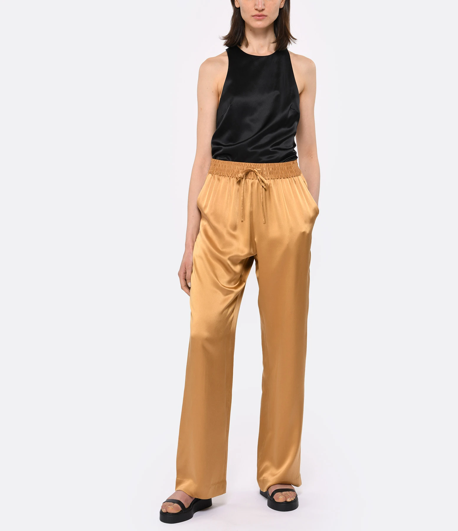 LOULOU STUDIO Pantalon Soma Soie Camel 4 LOULOU STUDIO Pantalon Soma Soie Camel – Image 2