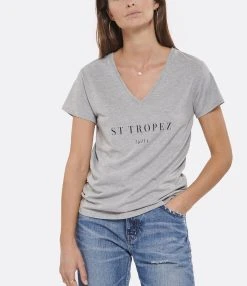 Tee-shirt Lulli St-Tropez Col V Coton Gris, Collaboration Jeanne Vouland X Lulli -ANINE BING Boutique lulli look20220712 148