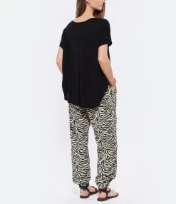 MAEVY MOUVEMENT LIBRE Tee-shirt Parfait Bambou Noir 11 MAEVY MOUVEMENT LIBRE Tee-shirt Parfait Bambou Noir -ANINE BING Boutique maevy look20220413 172