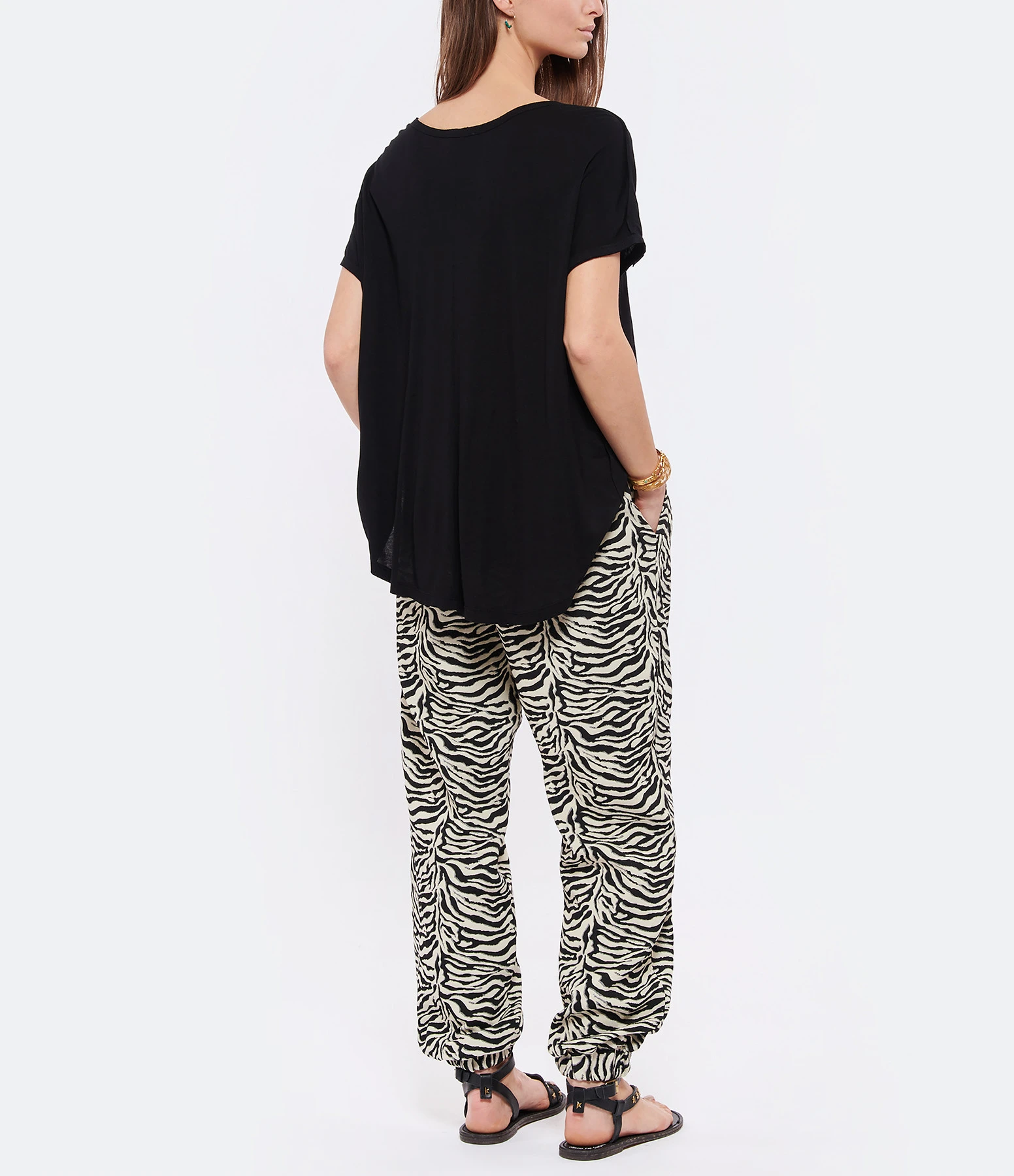 MAEVY MOUVEMENT LIBRE Tee-shirt Parfait Bambou Noir 7 MAEVY MOUVEMENT LIBRE Tee-shirt Parfait Bambou Noir – Image 5