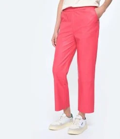 MAEVY MOUVEMENT LIBRE Pantalon Pantavegan Cuir Vegan Fraise -ANINE BING Boutique maevy look20230222 327