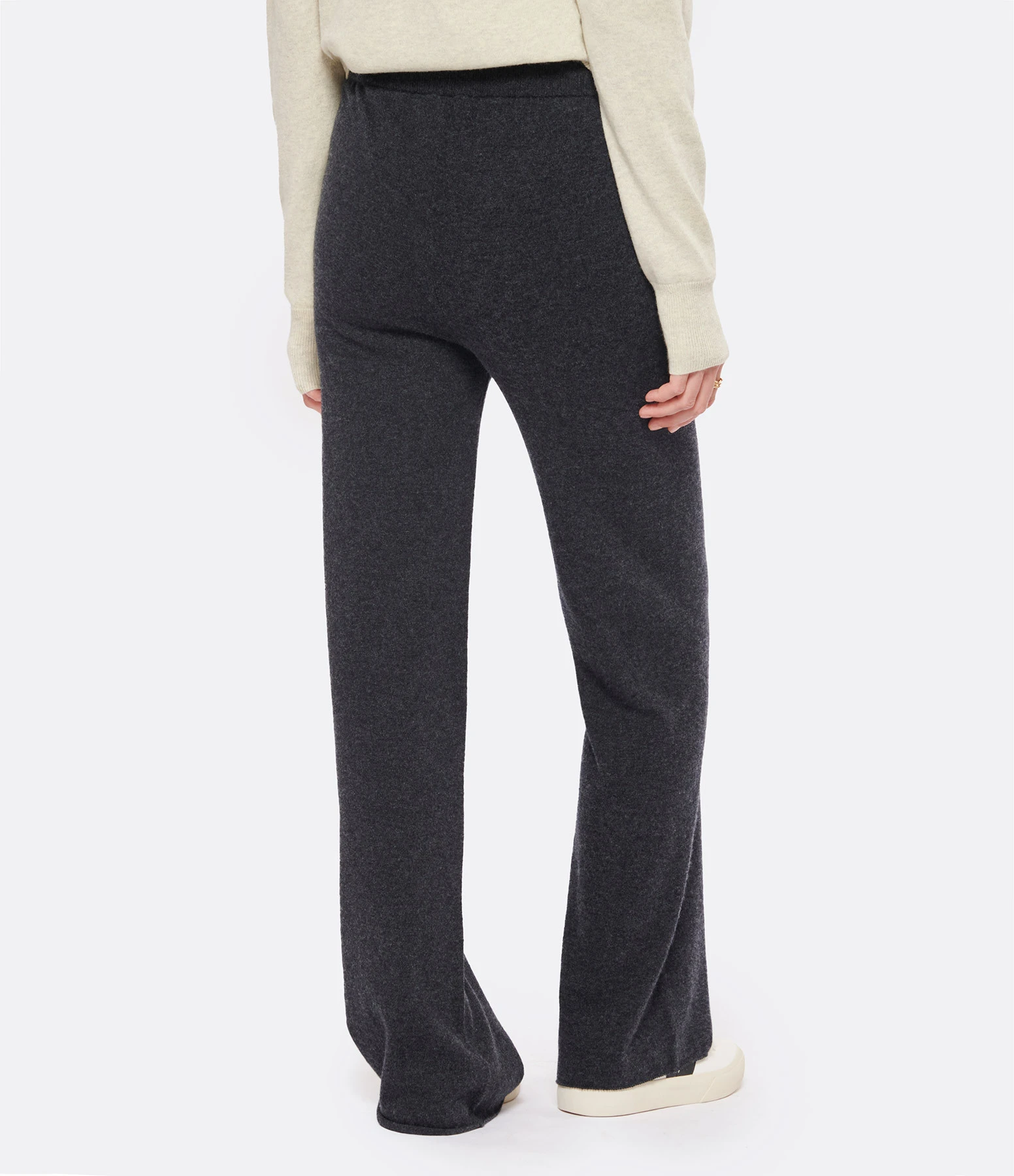 MAJESTIC FILATURES Pantalon Laine Cachemire Anthracite Chiné 7 MAJESTIC FILATURES Pantalon Laine Cachemire Anthracite Chiné – Image 5