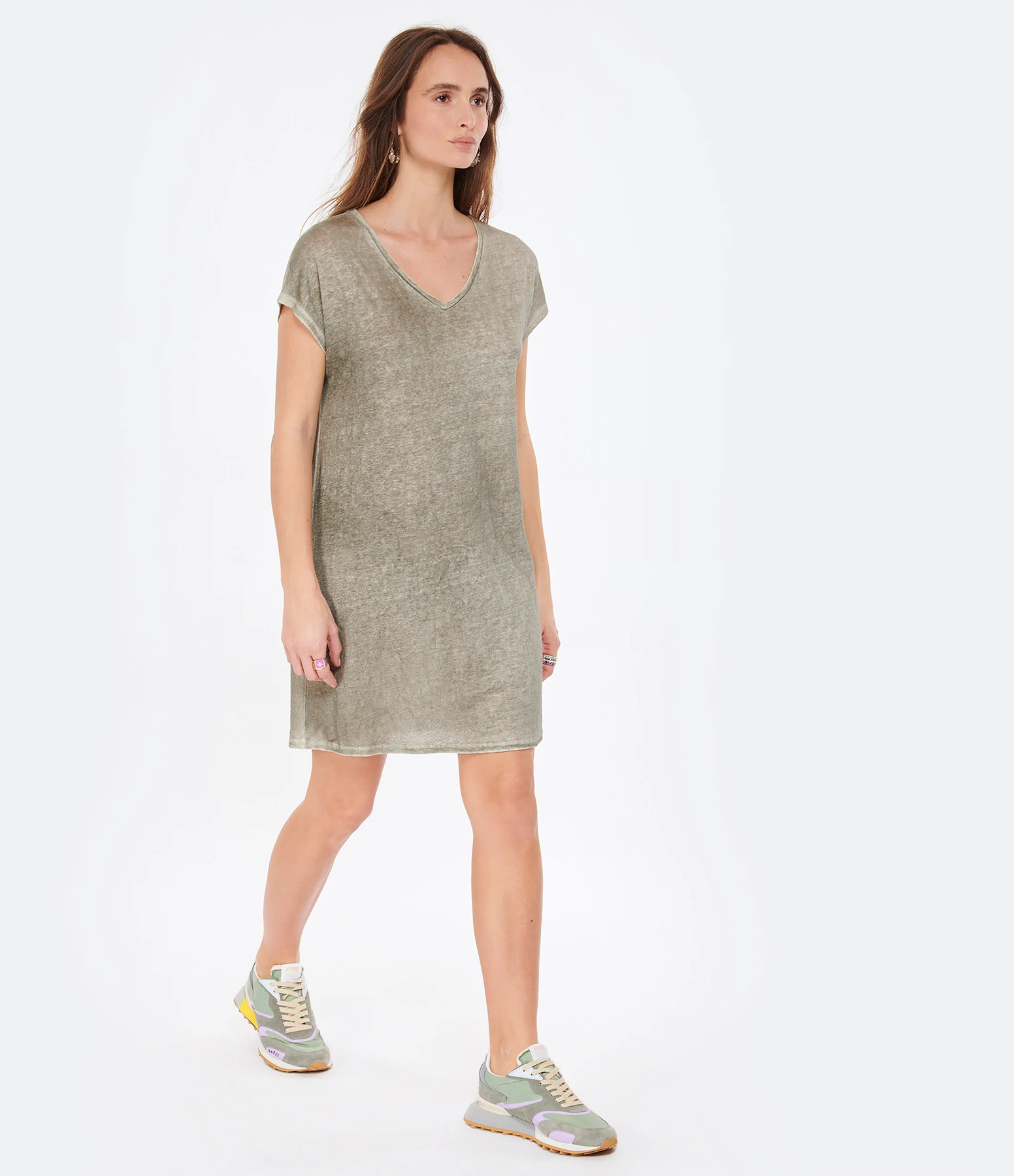 MAJESTIC FILATURES Robe Lin Kaki 5 MAJESTIC FILATURES Robe Lin Kaki – Image 3