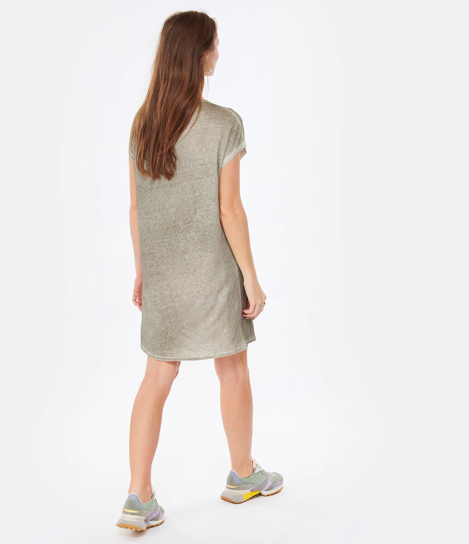 MAJESTIC FILATURES Robe Lin Kaki 6 MAJESTIC FILATURES Robe Lin Kaki – Image 4