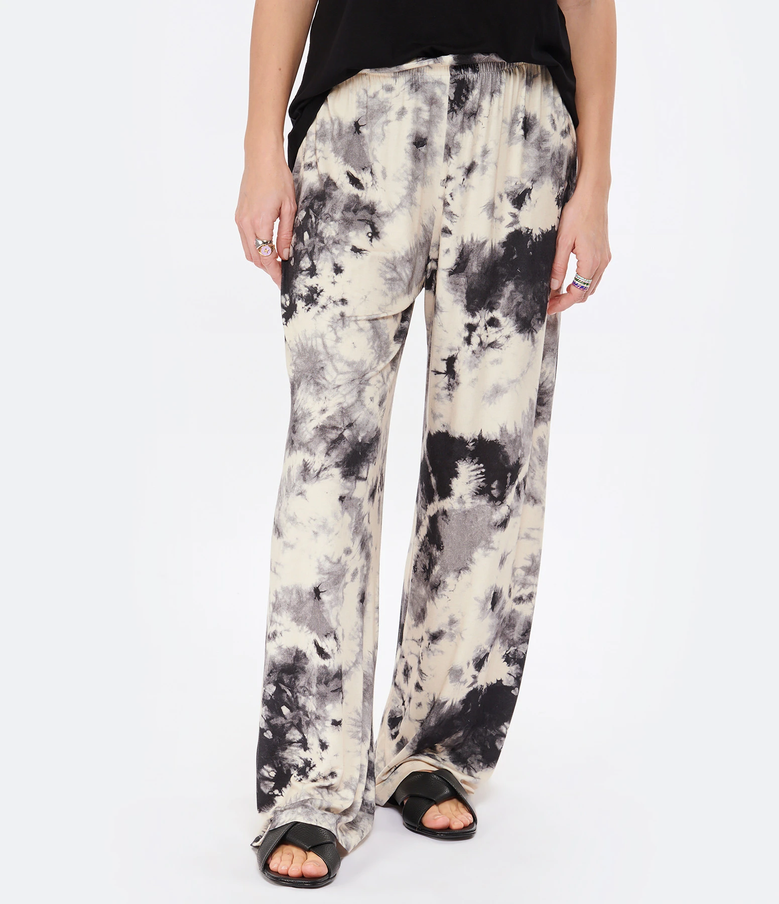 MAJESTIC FILATURES Pantalon Imprimé Pirate 6 MAJESTIC FILATURES Pantalon Imprimé Pirate – Image 4