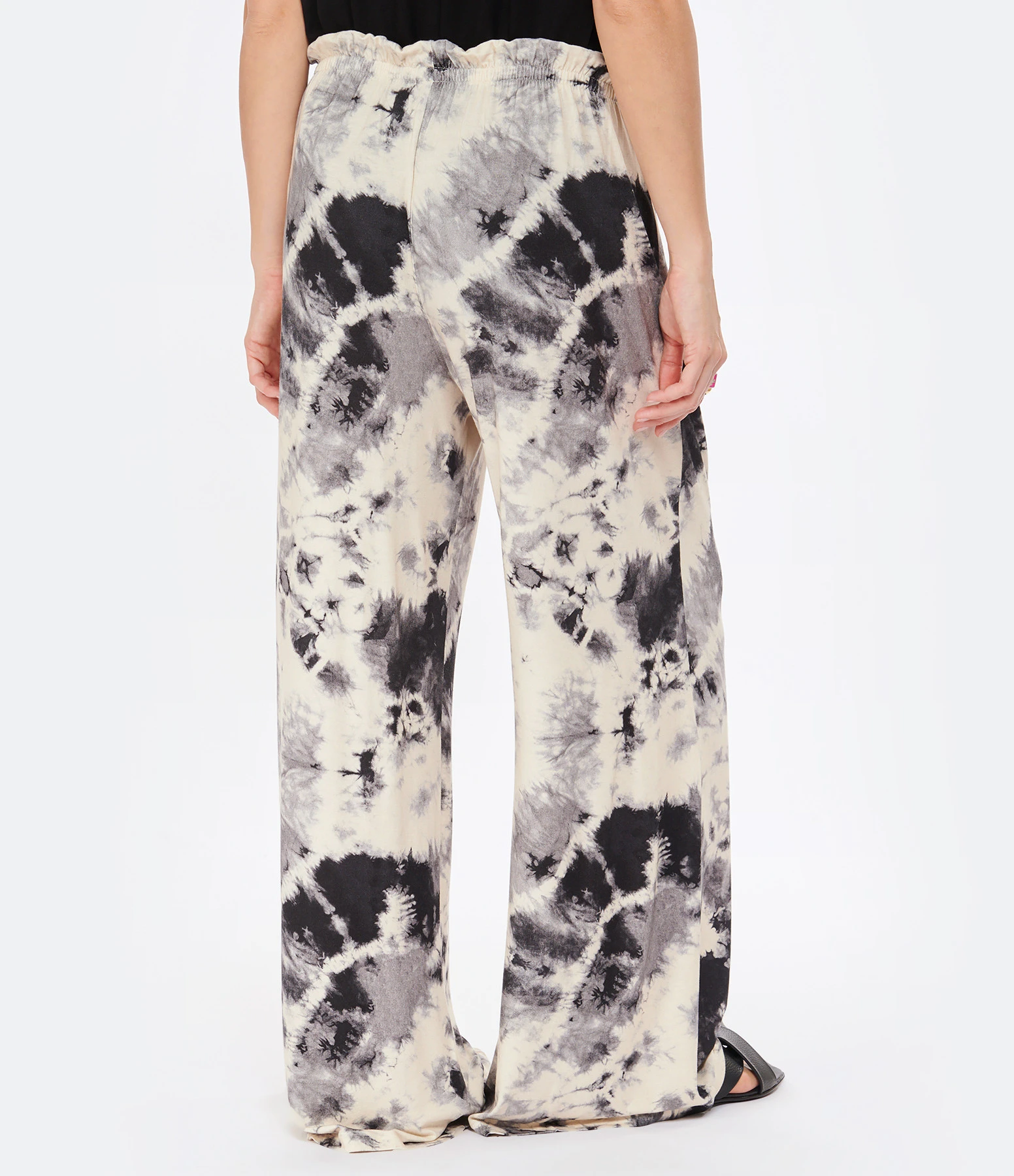 MAJESTIC FILATURES Pantalon Imprimé Pirate 7 MAJESTIC FILATURES Pantalon Imprimé Pirate – Image 5