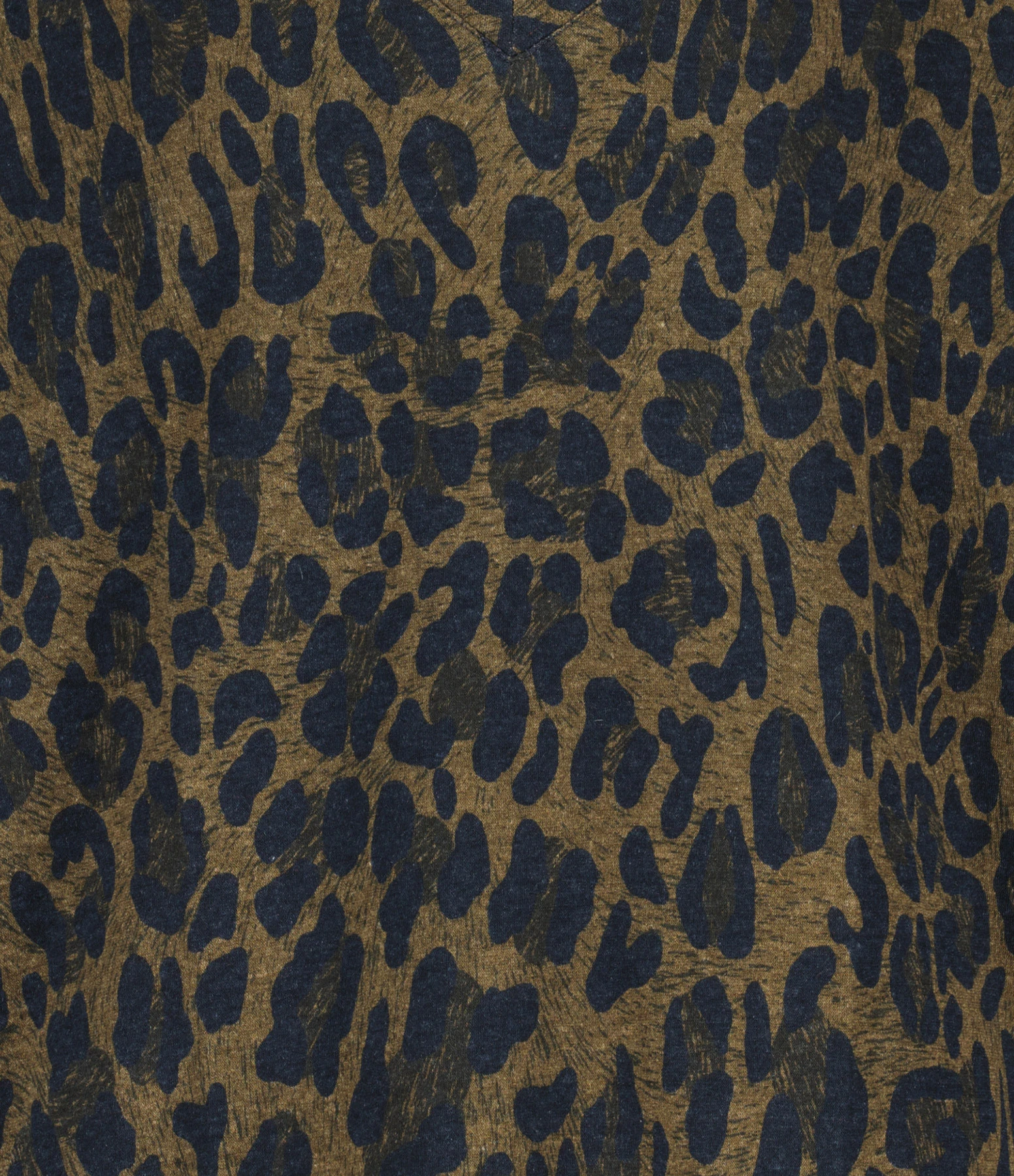 MAJESTIC FILATURES Tee-shirt Col V Coton Léopard Camel 4 MAJESTIC FILATURES Tee-shirt Col V Coton Léopard Camel – Image 2