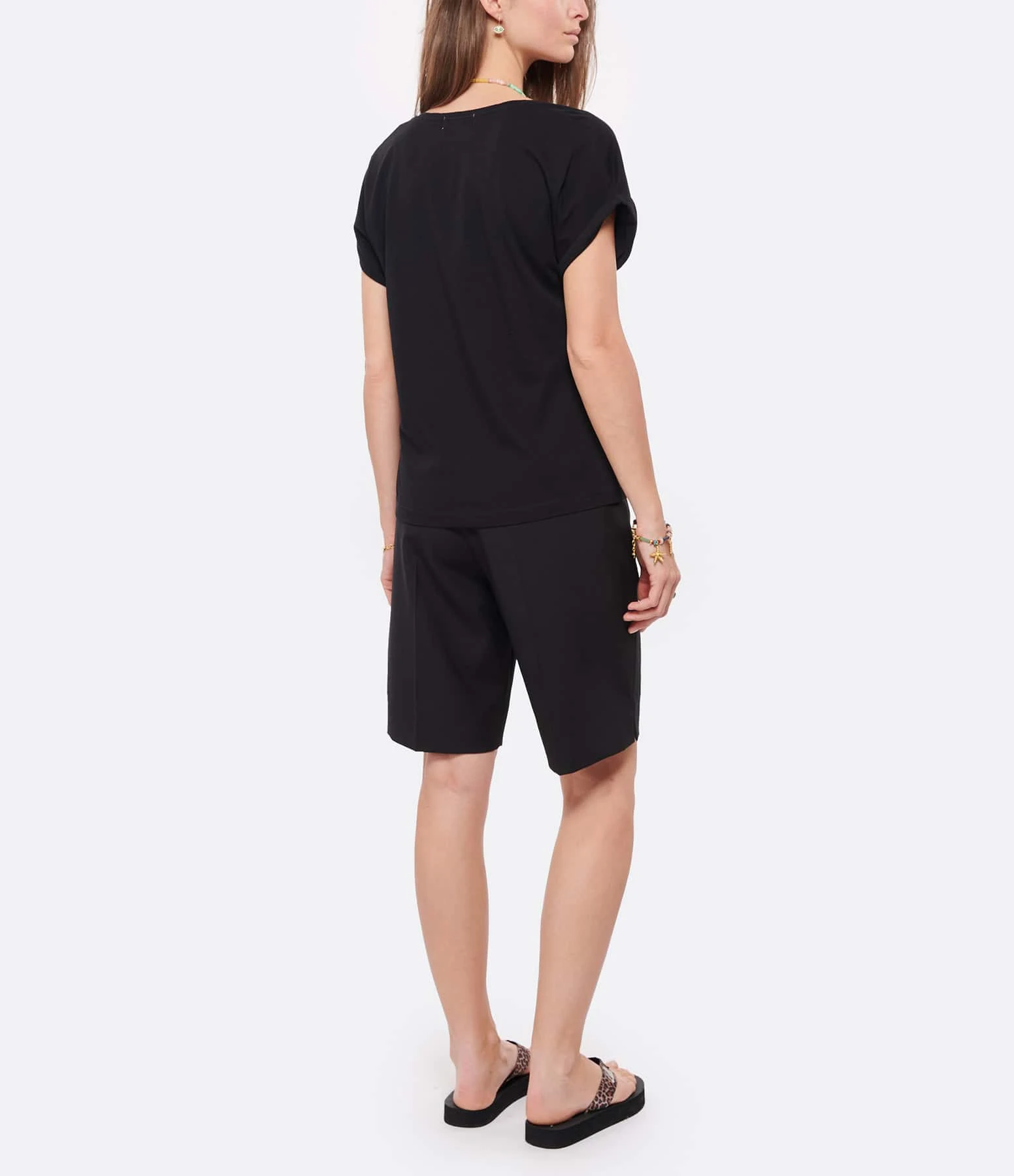 Maison Labiche Tee-shirt Col V Legend Coton Biologique Noir 7 Maison Labiche Tee-shirt Col V Legend Coton Biologique Noir – Image 5