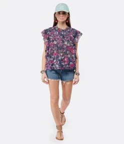 MOTHER Short The Tomcat Kick Fray Denim Playing With Scissor 15 MOTHER Short The Tomcat Kick Fray Denim Playing With Scissor -ANINE BING Boutique mothe look20220201 130