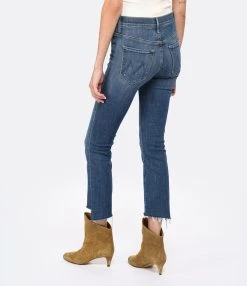 MOTHER Jean Insider Crop Step Fray Jean Denim Bleu Girl Crush 11 MOTHER Jean Insider Crop Step Fray Jean Denim Bleu Girl Crush -ANINE BING Boutique mothe look20230111 471