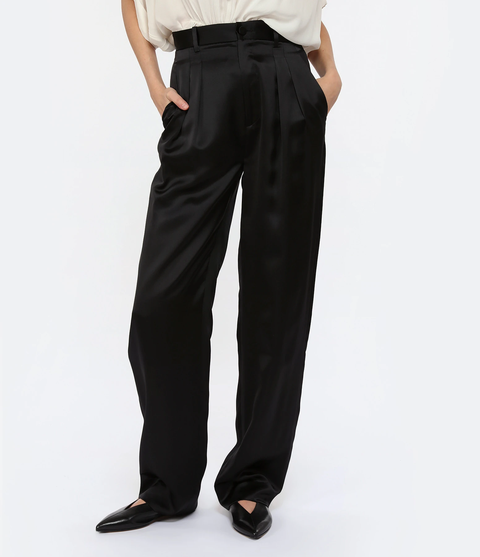 NILI LOTAN Pantalon Plissé Etienne Soie Noir 6 NILI LOTAN Pantalon Plissé Etienne Soie Noir – Image 4