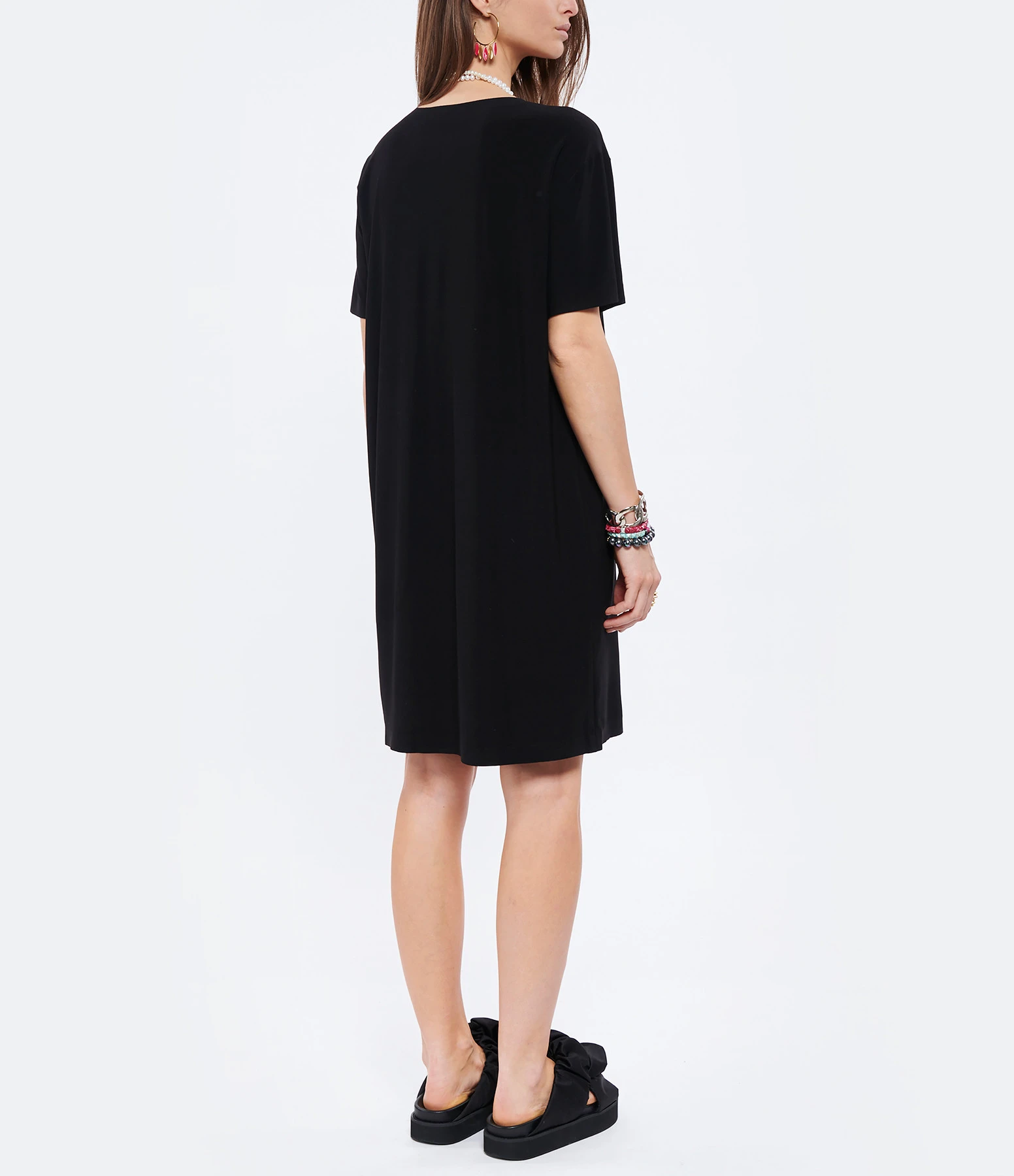 Norma Kamali Robe Tee-shirt Noir 6 Norma Kamali Robe Tee-shirt Noir – Image 4