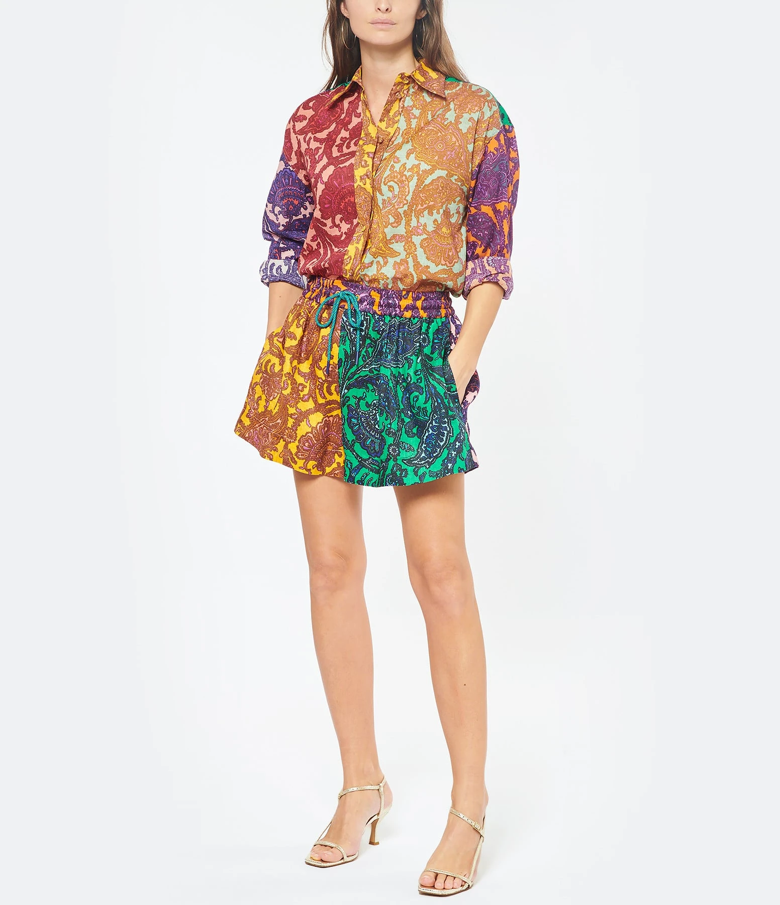 Zimmermann Short Tiggy Lin Imprimé Cachemire 8 Zimmermann Short Tiggy Lin Imprimé Cachemire – Image 6