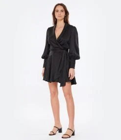 Zimmermann Robe Wrap Soie Noir -ANINE BING Boutique zimme look20230110 210
